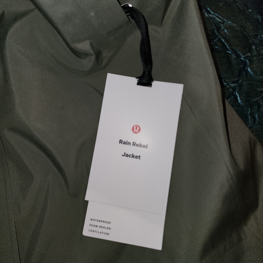 Size 2 Rain jacket BRAND NEW - Picture 6 of 6